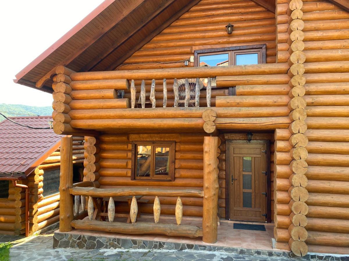 Smerekovyi Dvir Polyana  Luaran gambar