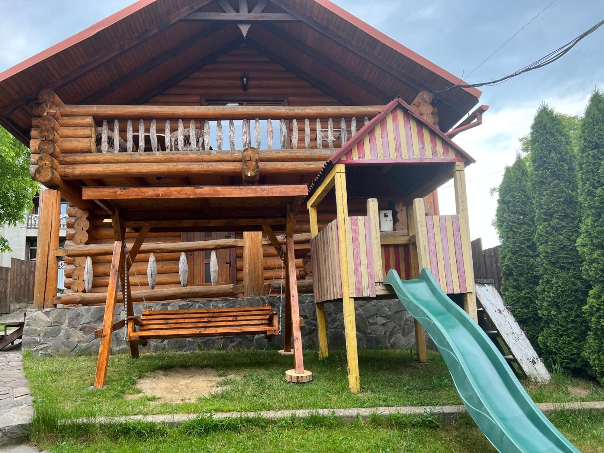 Smerekovyi Dvir Polyana  Luaran gambar