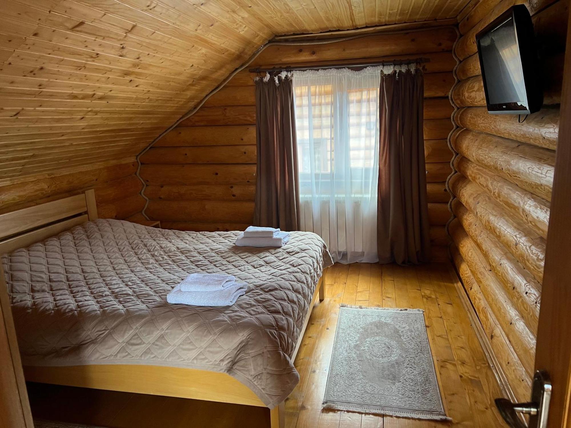 Smerekovyi Dvir Polyana  Luaran gambar