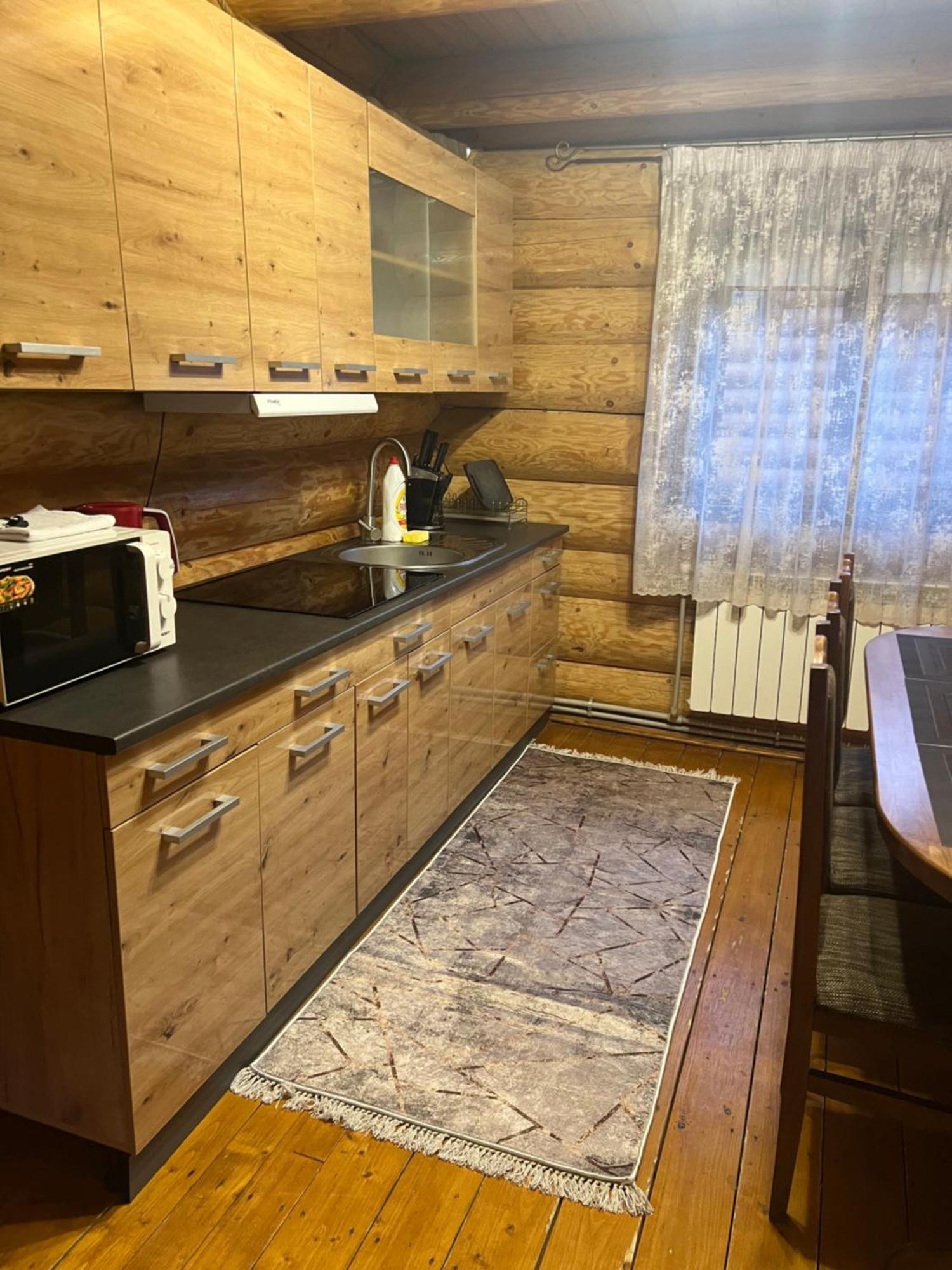 Smerekovyi Dvir Polyana  Luaran gambar