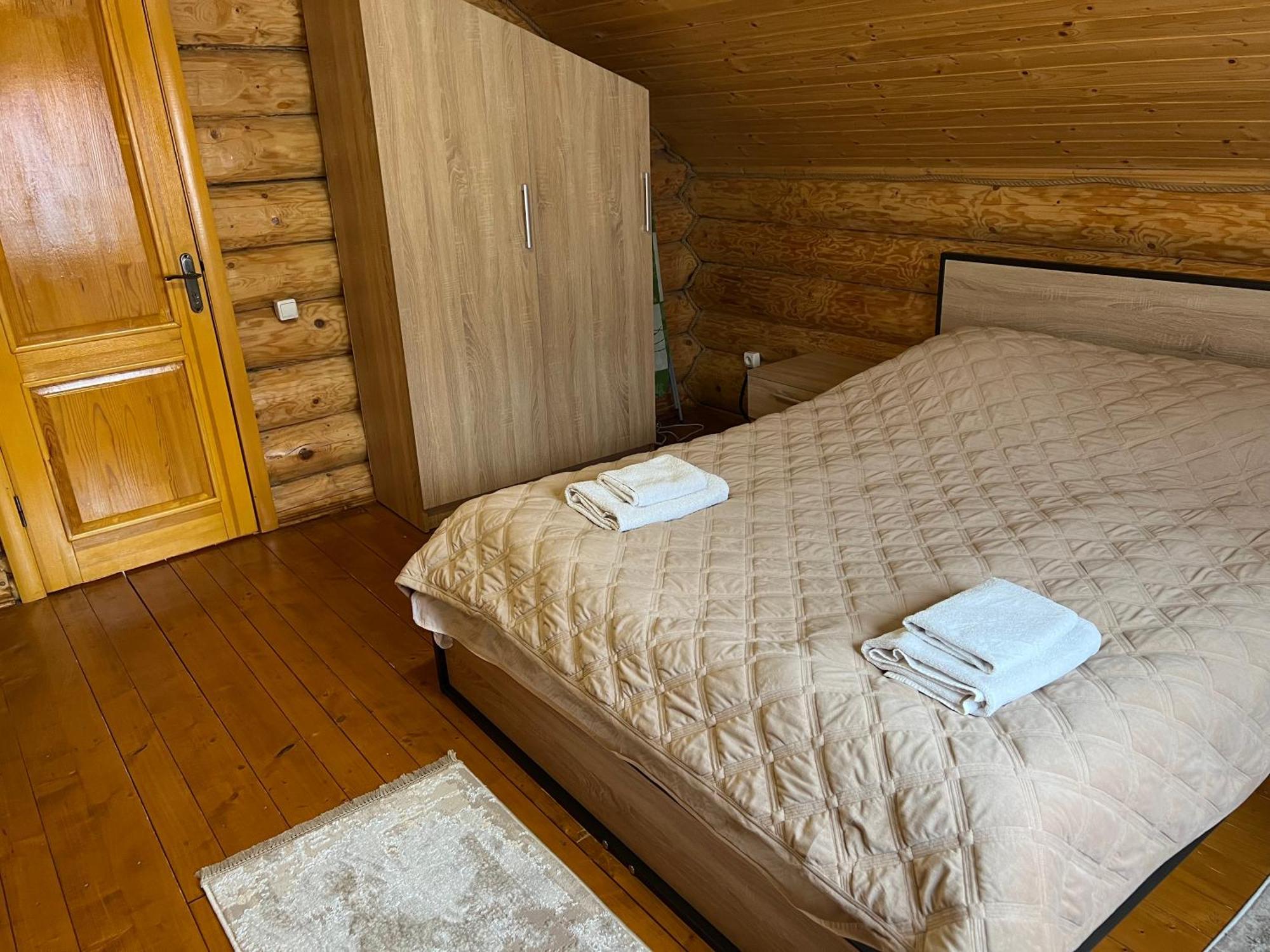 Smerekovyi Dvir Polyana  Luaran gambar