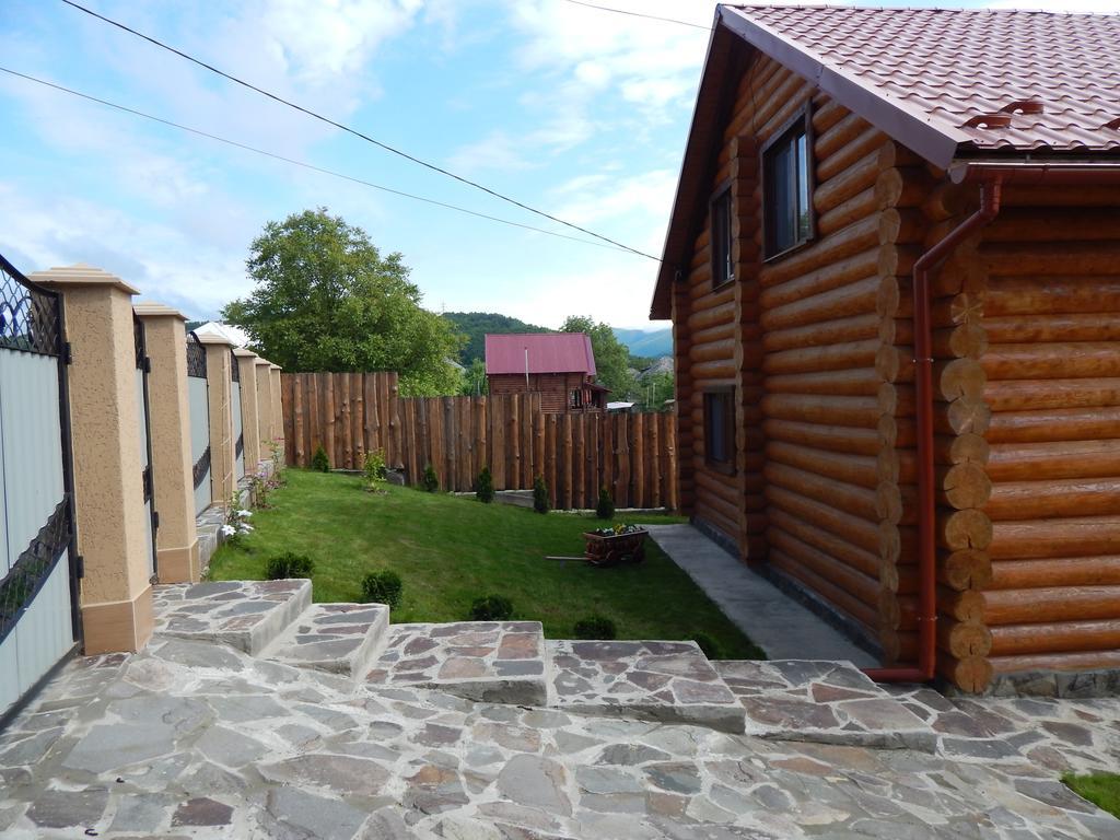 Smerekovyi Dvir Polyana  Luaran gambar