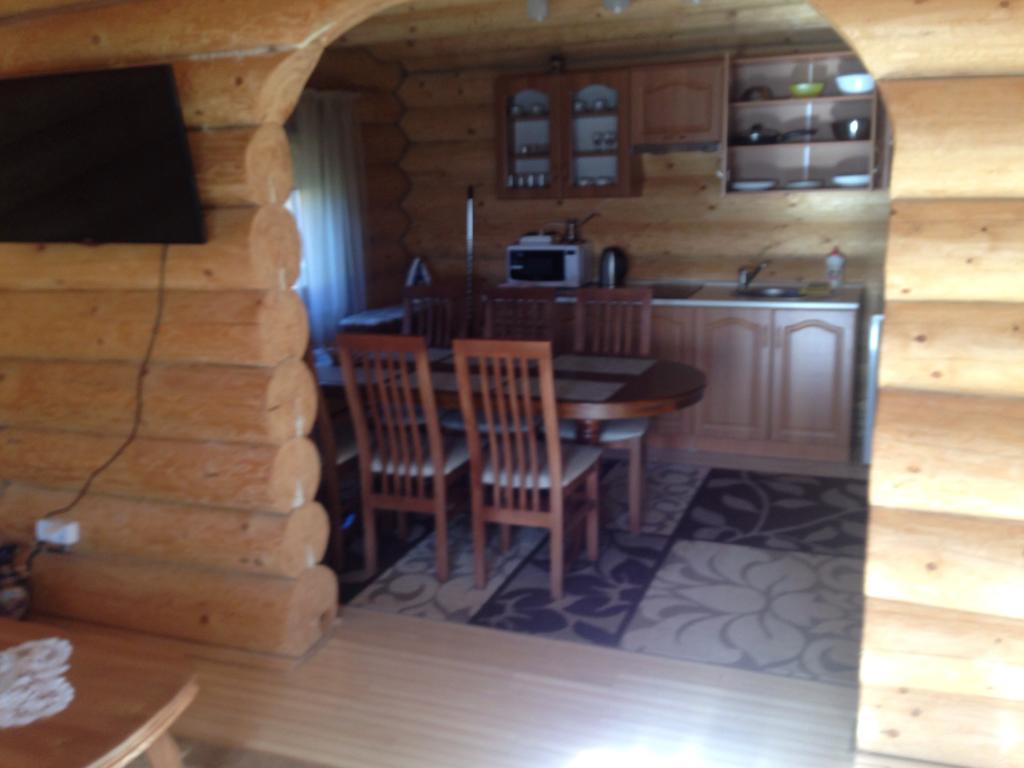 Smerekovyi Dvir Polyana  Bilik gambar